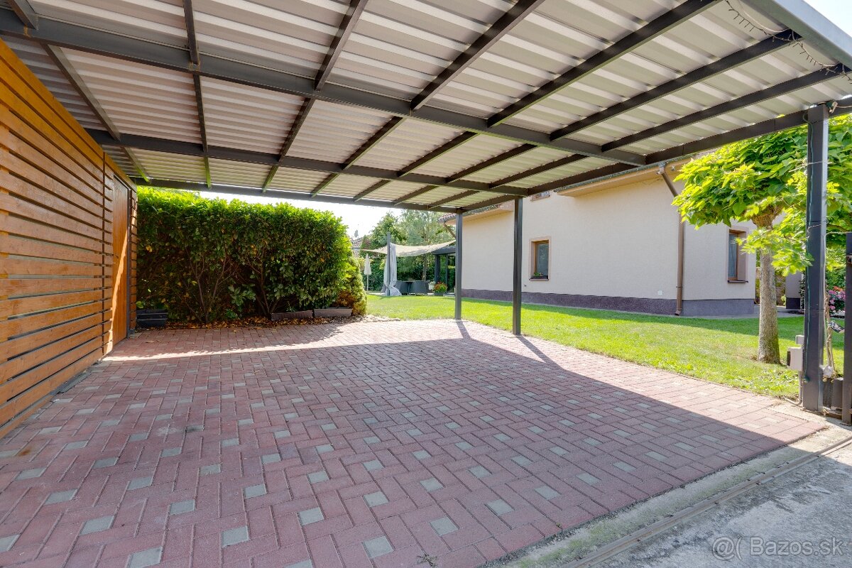 Predám štýlový 6-izbový rodinný dom blízko BA - 20