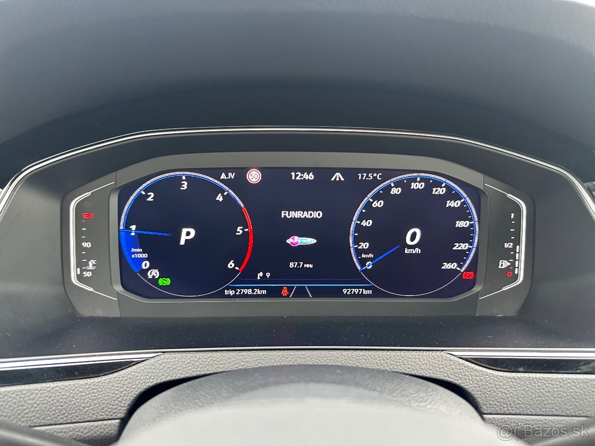 Volkswagen Passat Variant 2.0 TDI R-Line 4Motion DSG - 20