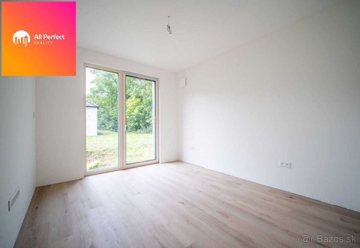 ALL PERFECT| Na predaj moderný rodinný dom v oáze zelene - T - 20