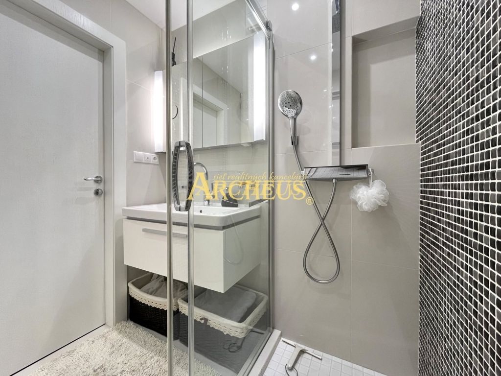 NÁJOM - 3 IZBOVÝ BYT S LOGGIOU, JIRÁSKOVA, BARDEJOV - 20