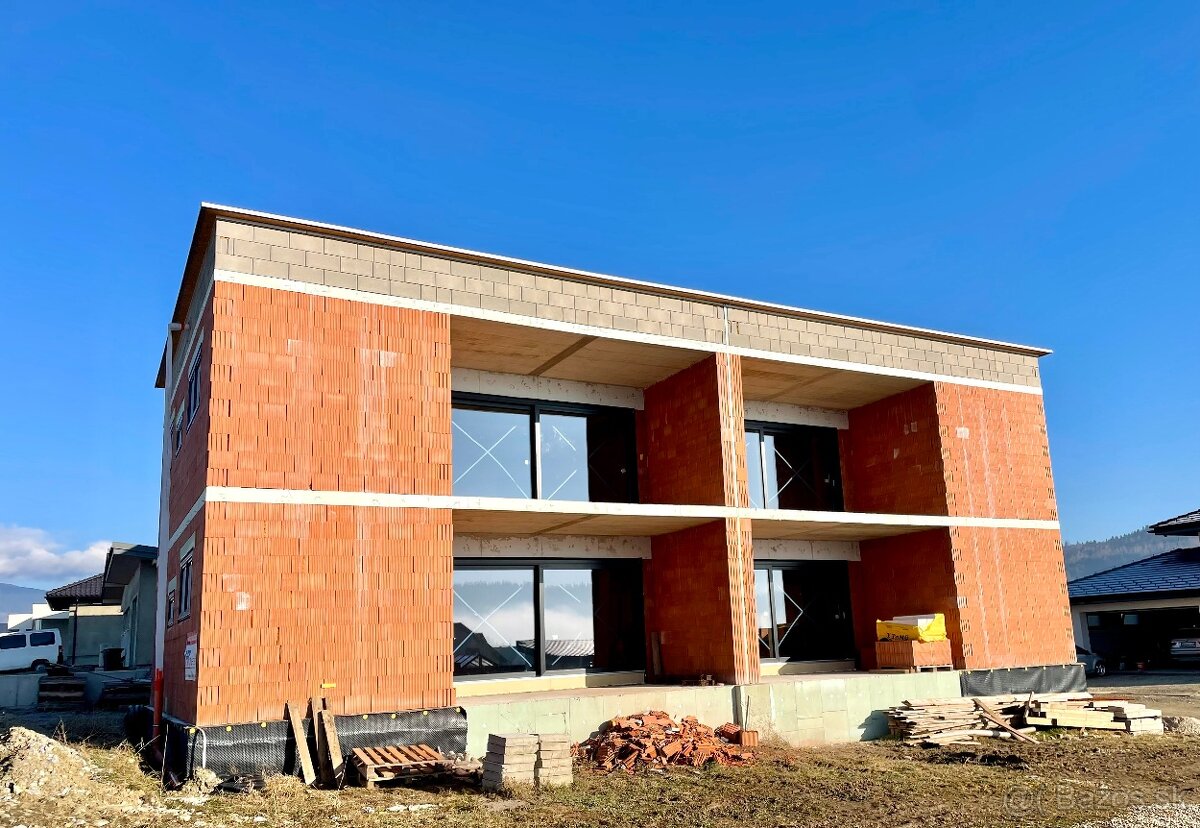 MODERNÉ BÝVANIE V CENTRE RABČE - 20