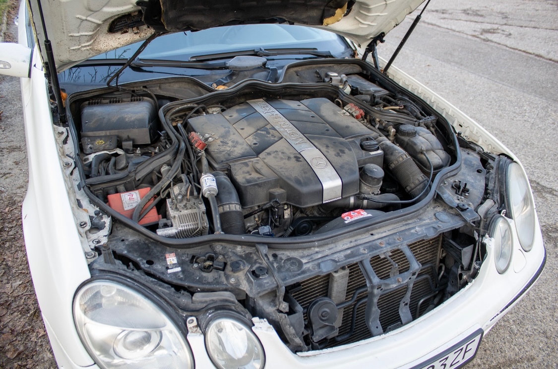 Mercedes-Benz E 320 Benzín 4x4 LPG - 20