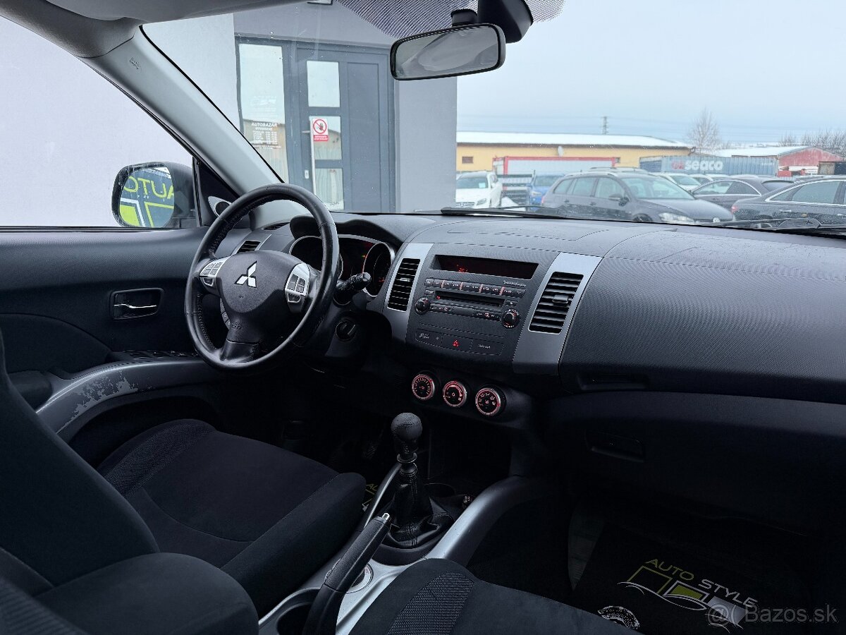 Mitsubishi Outlander 2.2 DI-D Intense - 20