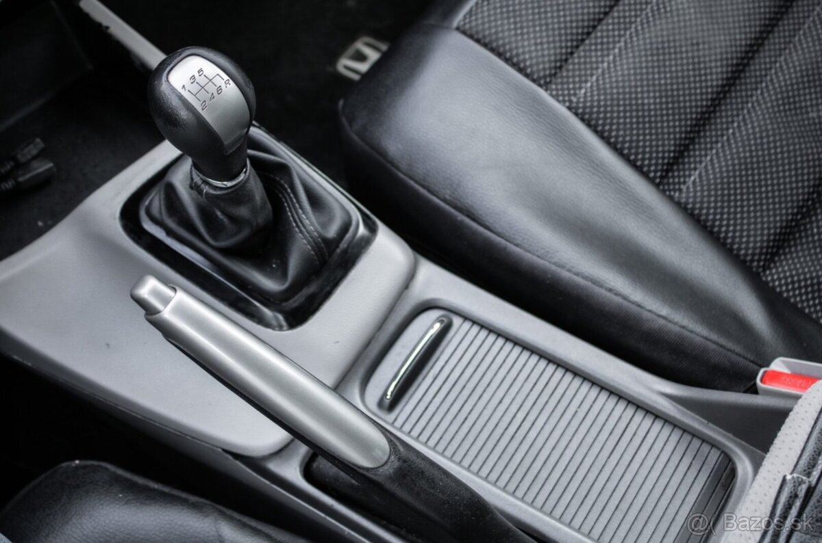Honda Civic 1.8 i-VTEC, 104kW, M6 - 20