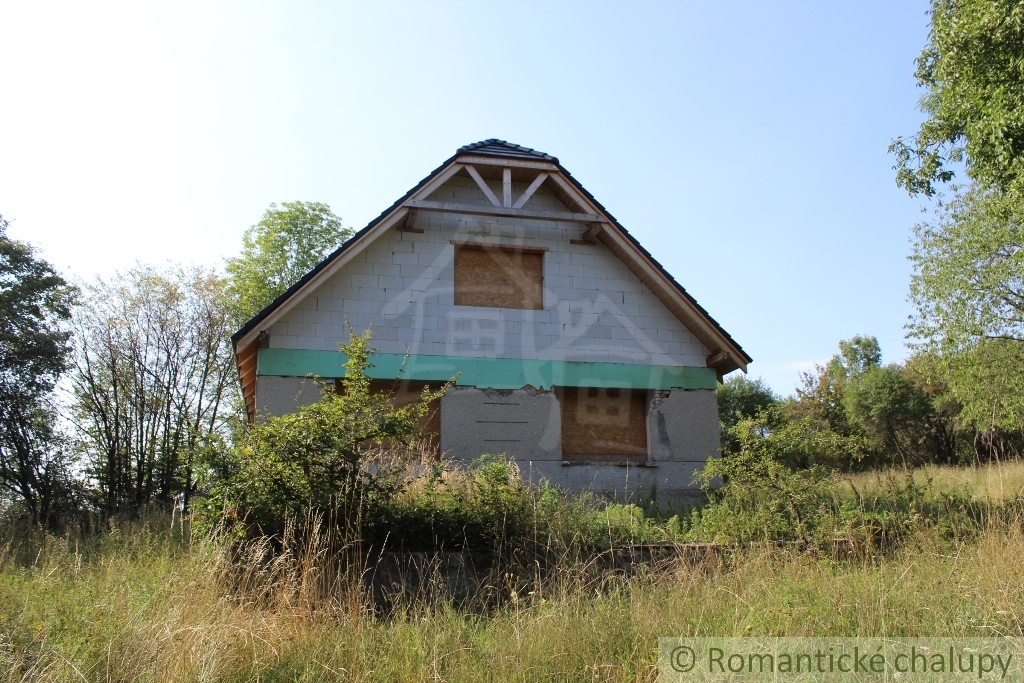 VÝRAZNE znížená cenaHospodárska usadlosť na samote so 1 - 20
