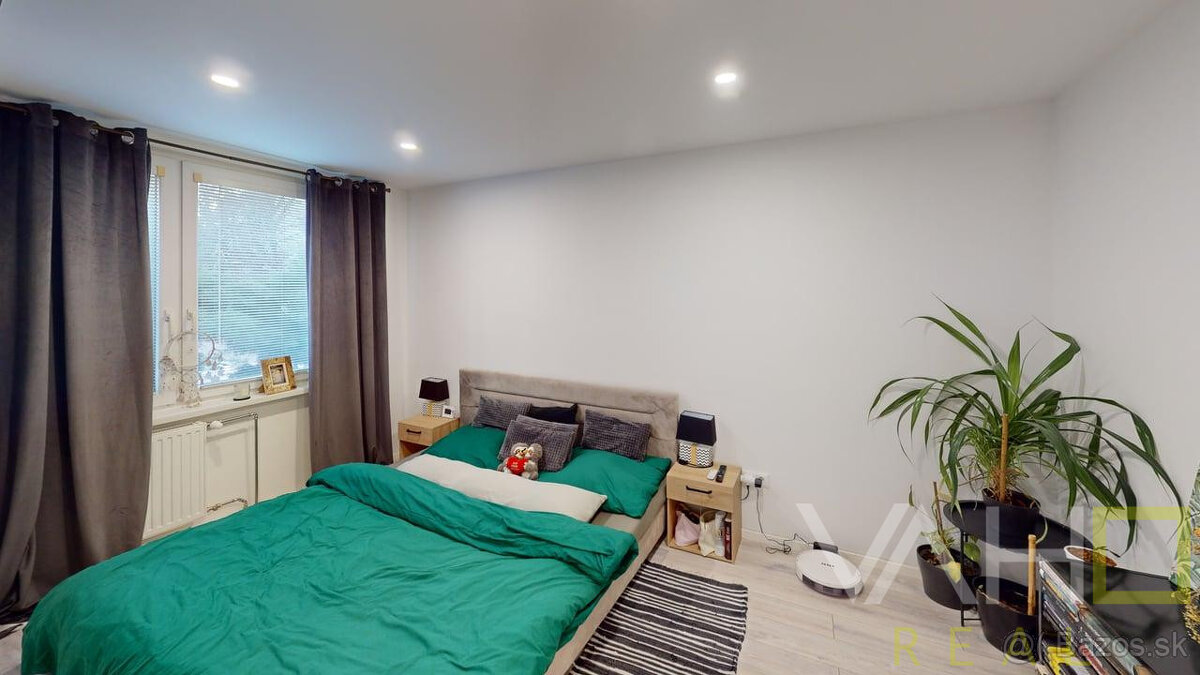 Kompletne zrekonštruovaný 3-i byt typu BAURING (65 m²) s log - 20