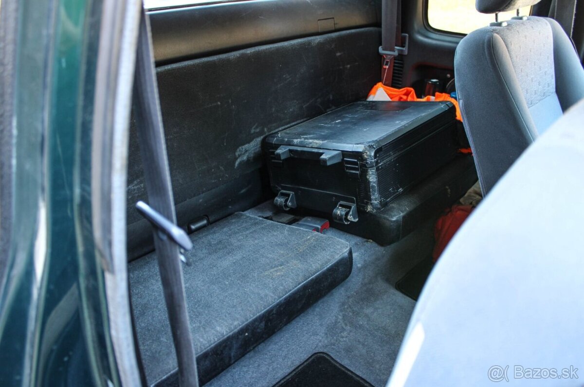 Toyota Hilux 2.5 D-4D Double Cab 4x4 - 20