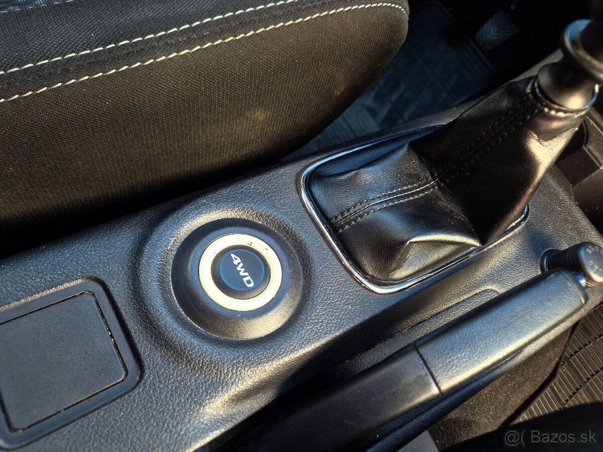 Mitsubishi Outlander 2.2D 4x4 7.miest - 20