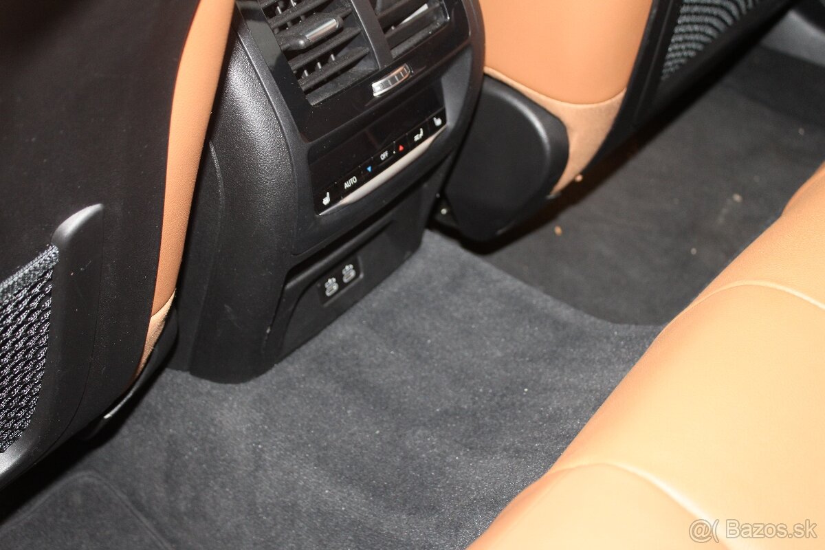 BMW X4 xDrive20i A/T - 20