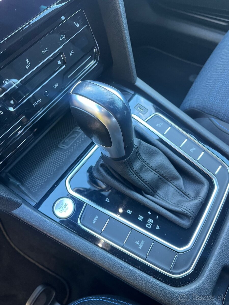 VW Passat Variant B8 GTE 1.4 TSI Plug-in Hybrid - 20