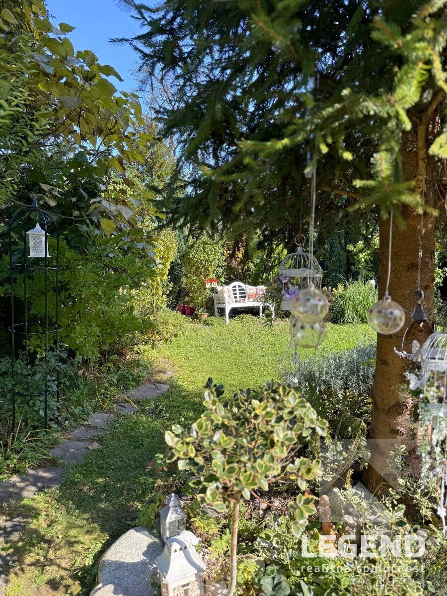 Novostavba RD A. Kochanovce - 3i+1, 650m2, garáž, záhrada - 20