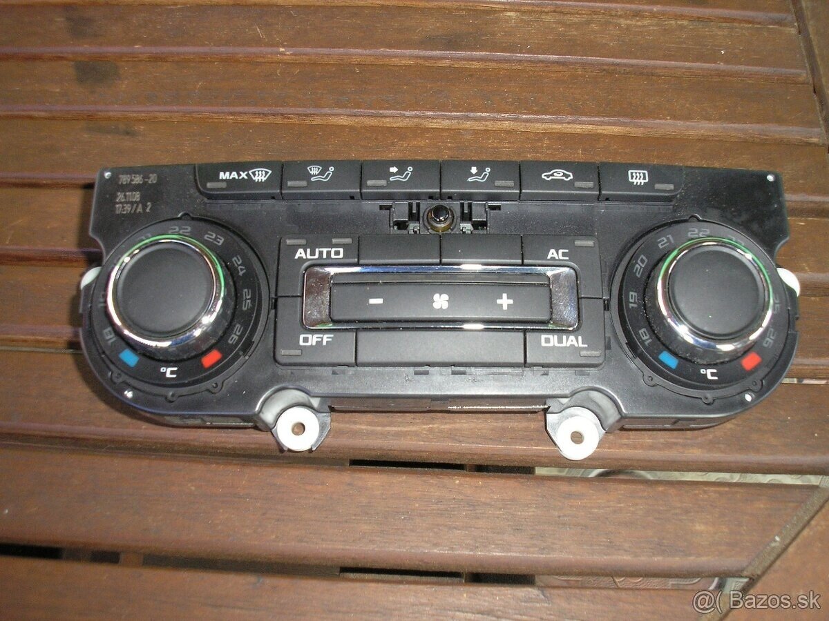 Škoda Octavia 2 dekor interieru - 20