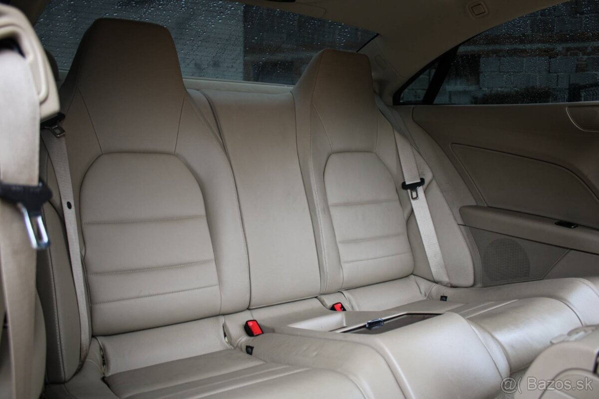 Mercedes-Benz E trieda Kupé 200 BlueEFFICIENCY 7G - 20