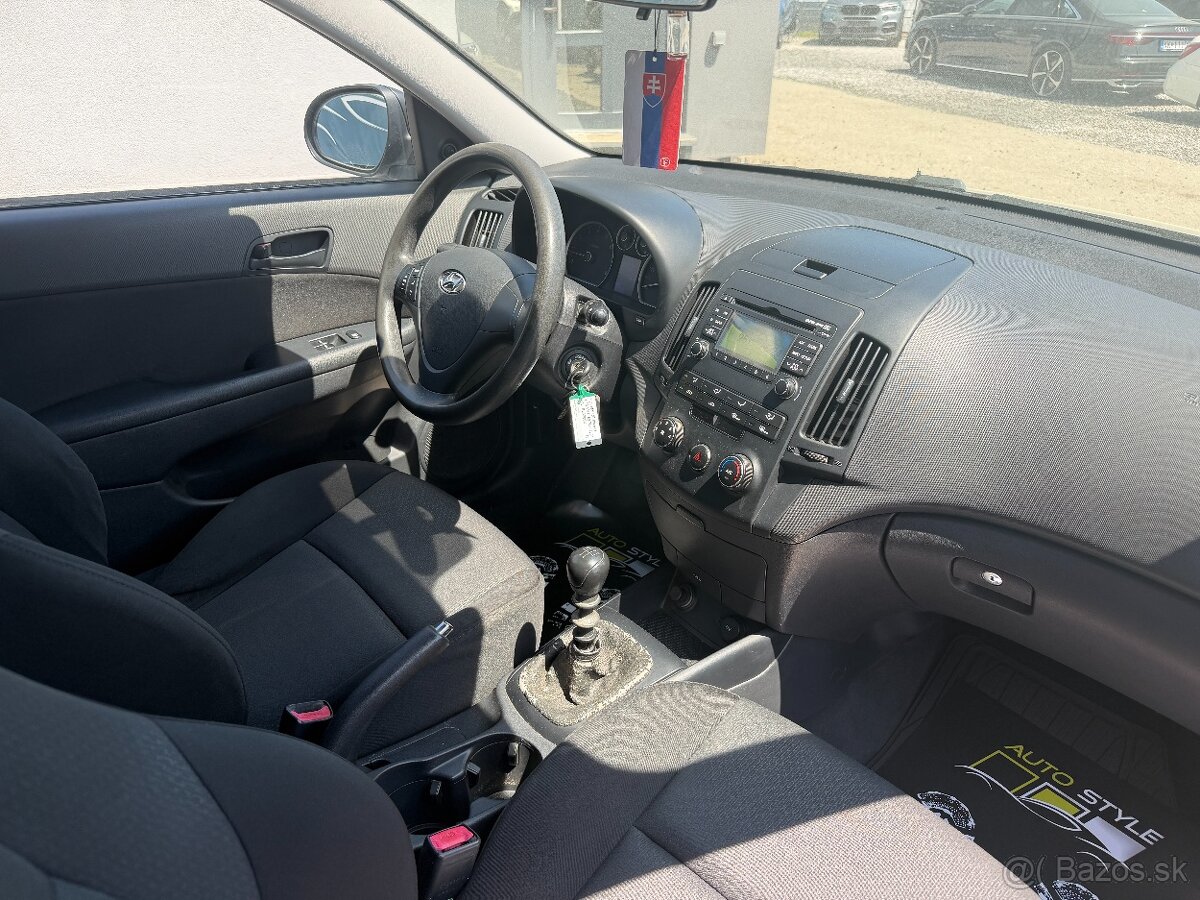 Hyundai i30 CW 1.4 16V CLASSIC LPG - 20
