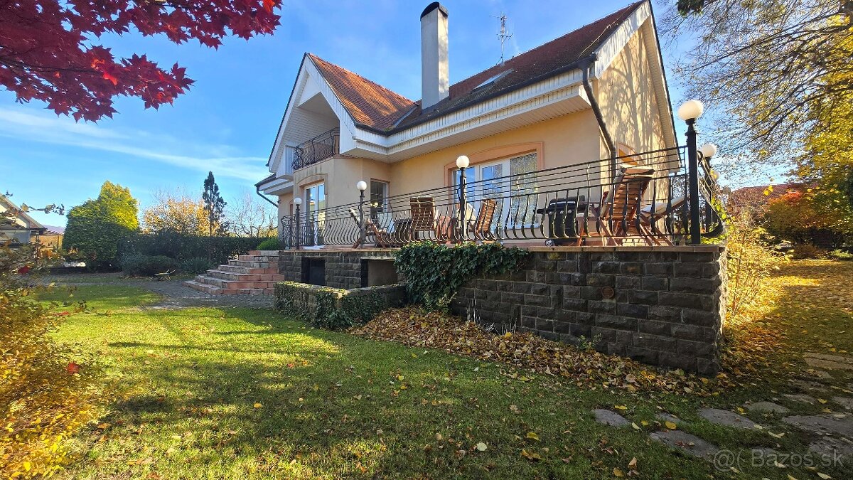 Priestranný RD s veľkorysým 12-ár pozemkom v obci Ďurďošík - 20