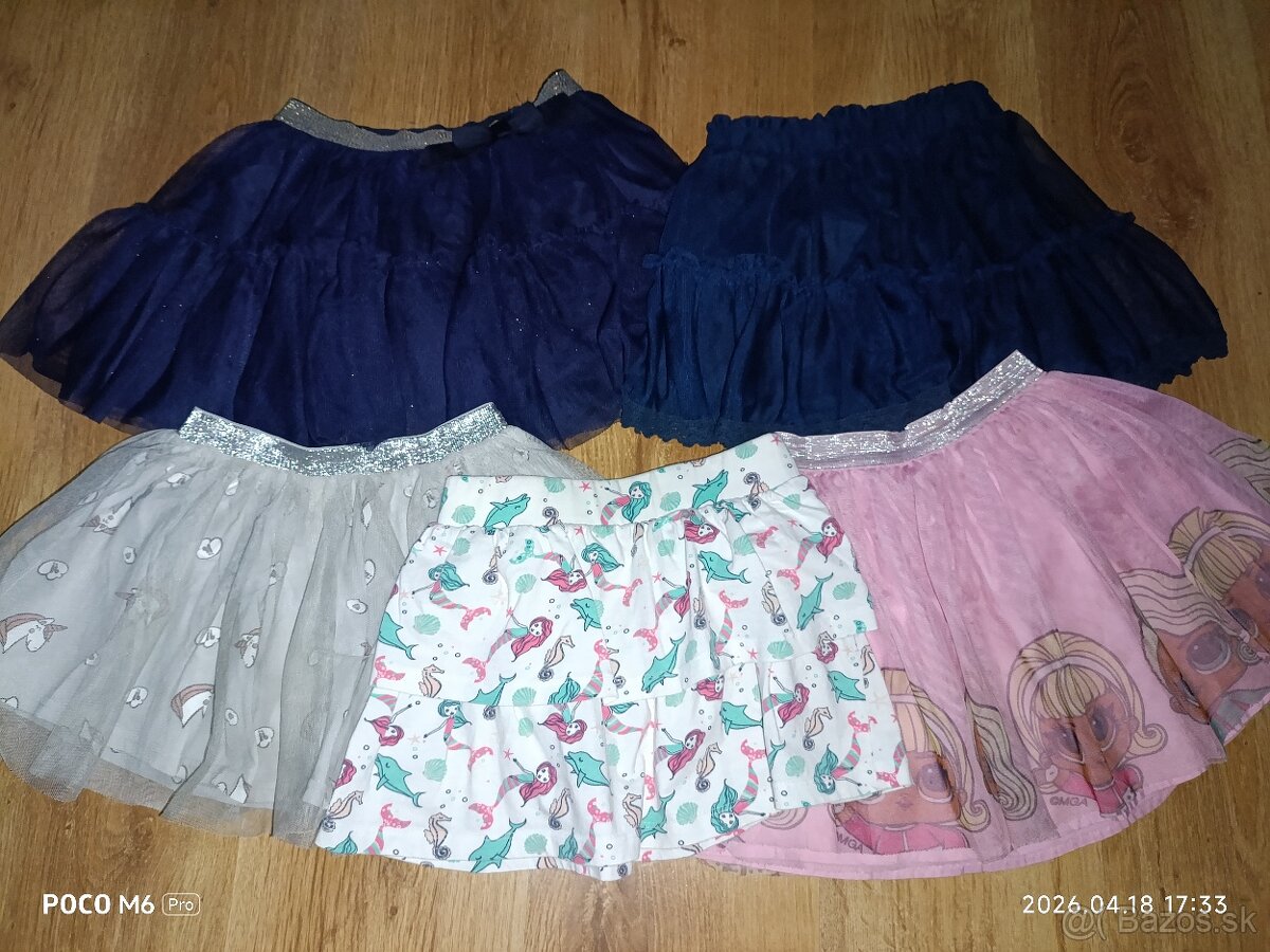 Šaty 122/128 a sukničky 116/122 - 20