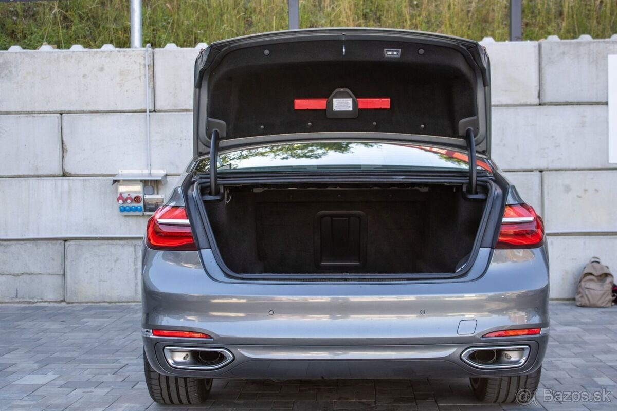 BMW Rad 7 740d xDrive / 235kW / A8 / 2018 - 20