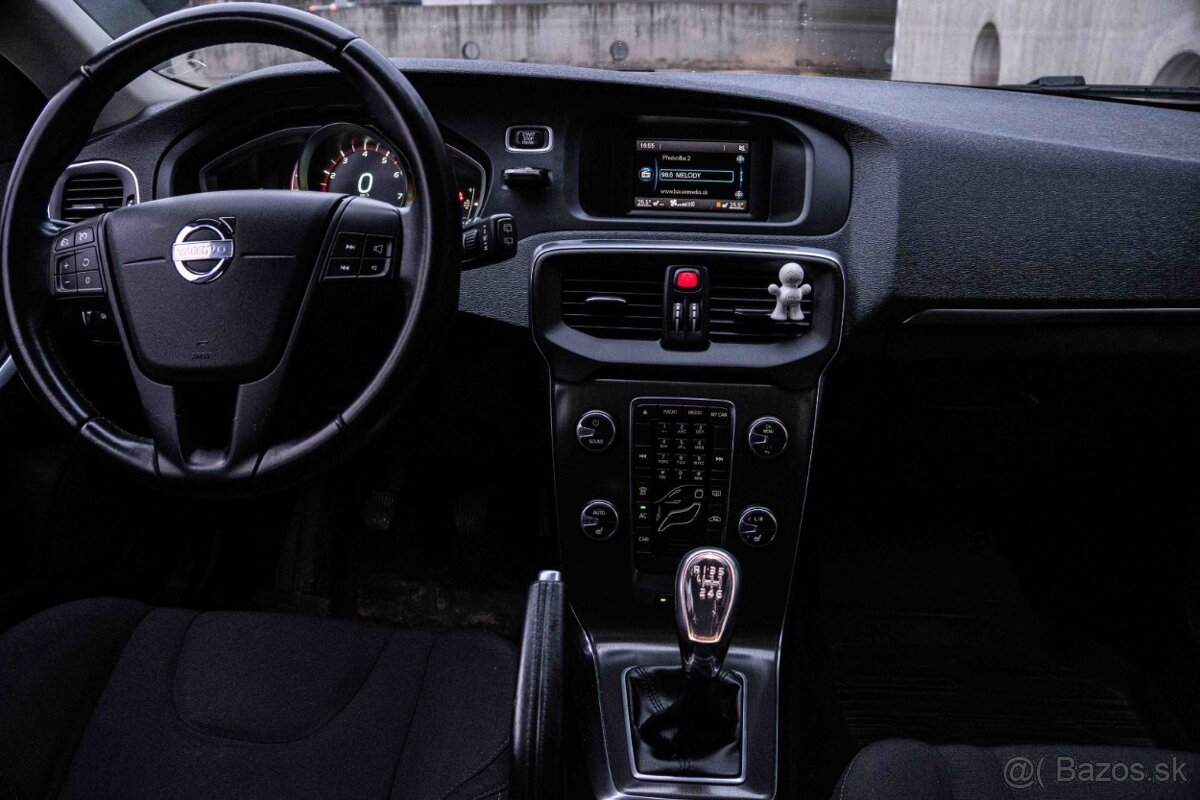 Volvo V40 T2 1.6L Momentum - 20