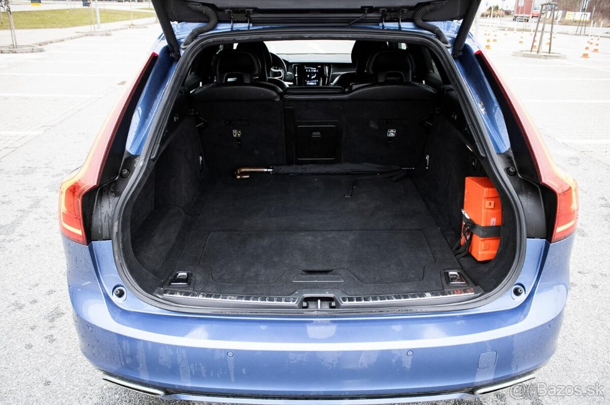 Volvo V90 D4 2.0L R-Design A/T, 140 kW (2017) - 20