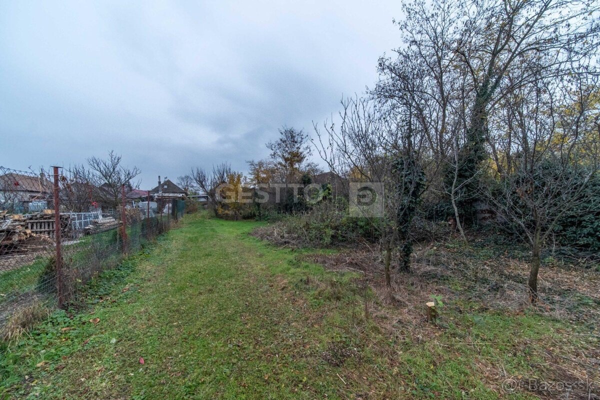 GESTTO | STARŠÍ RODINNÝ DOM | POZEMOK 992 m² | NA PREDAJ | Š - 20