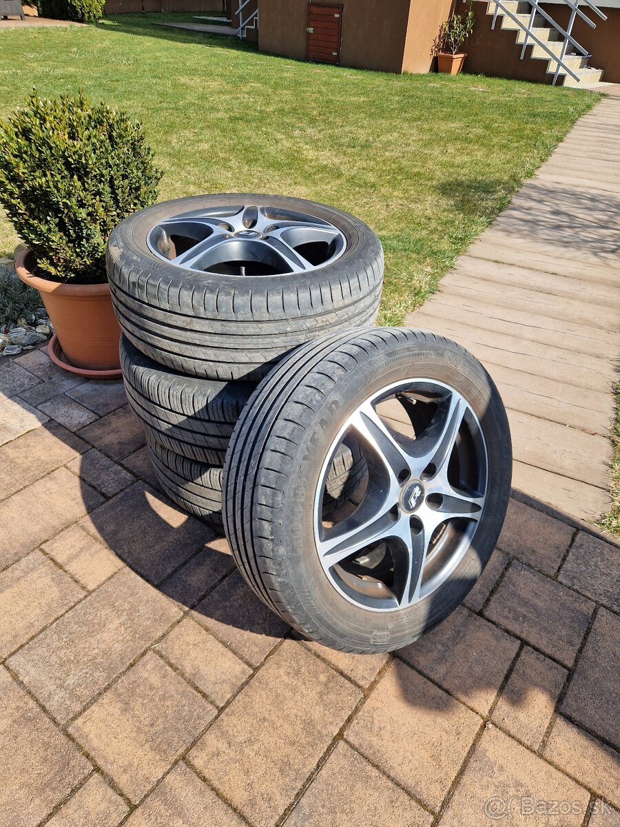 Volkswagen Jetta 2.0 TDI Highline 103kW - 20