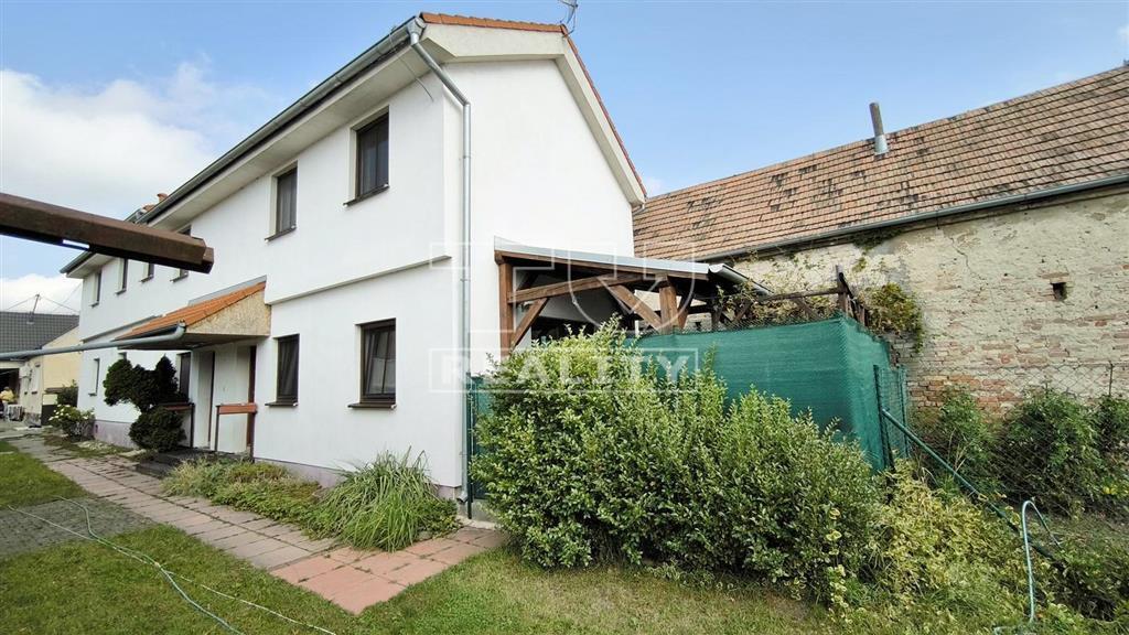 Rodinný dom - 2 samostatné byty, priestranná terasa a... - 20