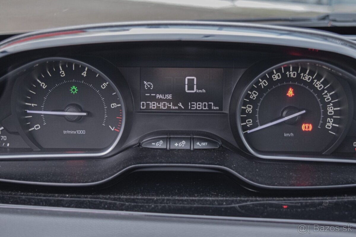 Peugeot 208 1.2 Active 2015 - 20