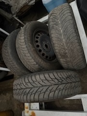 VW TOURANPredám 7. miestny Volkswagen Touran, 2.0.tdi, 103 k - 20