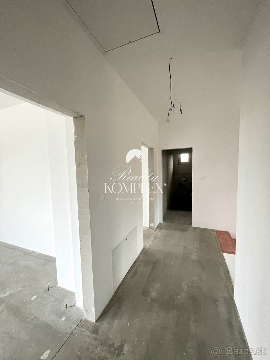 Reality KOMPLEX s.r.o. Vám ponúka luxusný rodinný dom v prém - 20