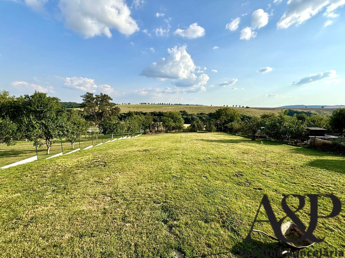 RODINNÝ DOM V PEKNOM PROSTREDÍ, POZEMOK 2392M2, RUDNÍK, okr. - 20