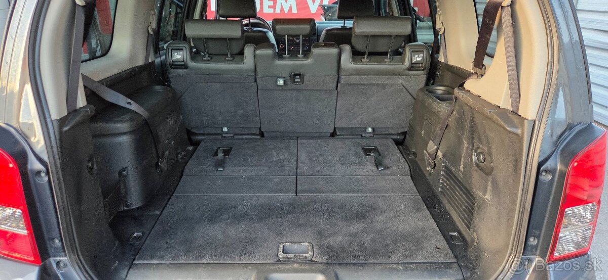 Nissan Pathfinder 3.0 V6 4x4 Automat Vzduch Podvozok 7-miest - 20