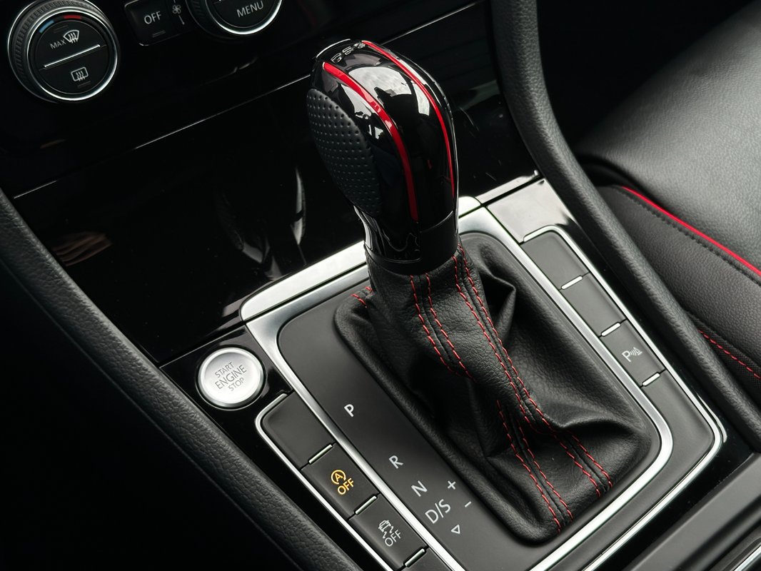 Volkswagen Golf GTi Performance 2.0 TSi DSG - 20