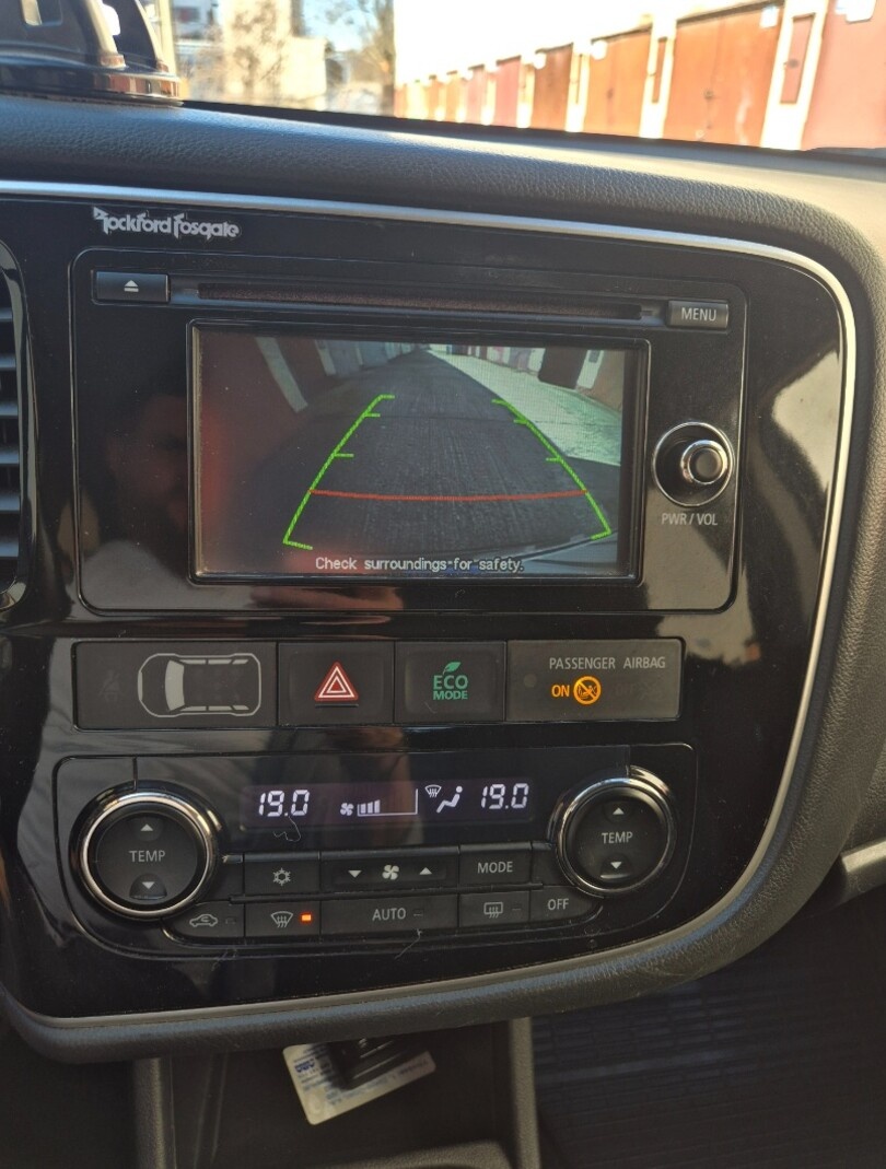 Mitsubishi Outlander 2.2D 4x4 2015 - 20