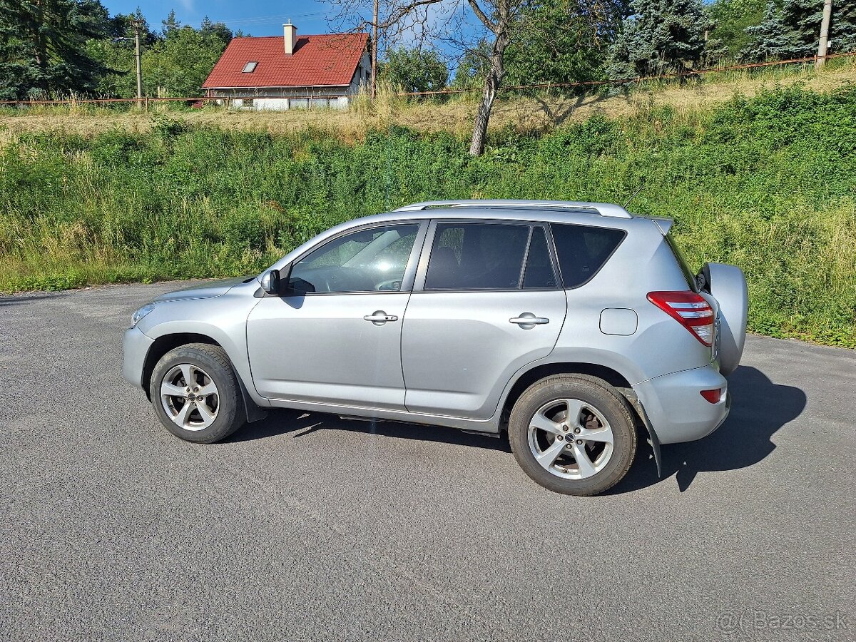 Toyota RAV4 2.2 D-4D 110kW 4x4 - 20