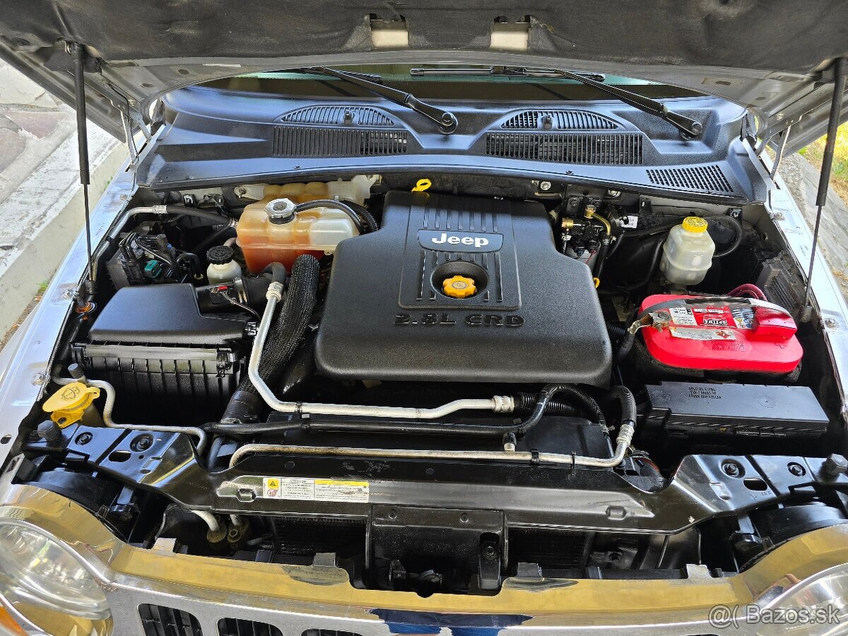 Jeep Cherokee 2,8CRD /120kw A/T facelift //BEZ KOROZIE // - 20