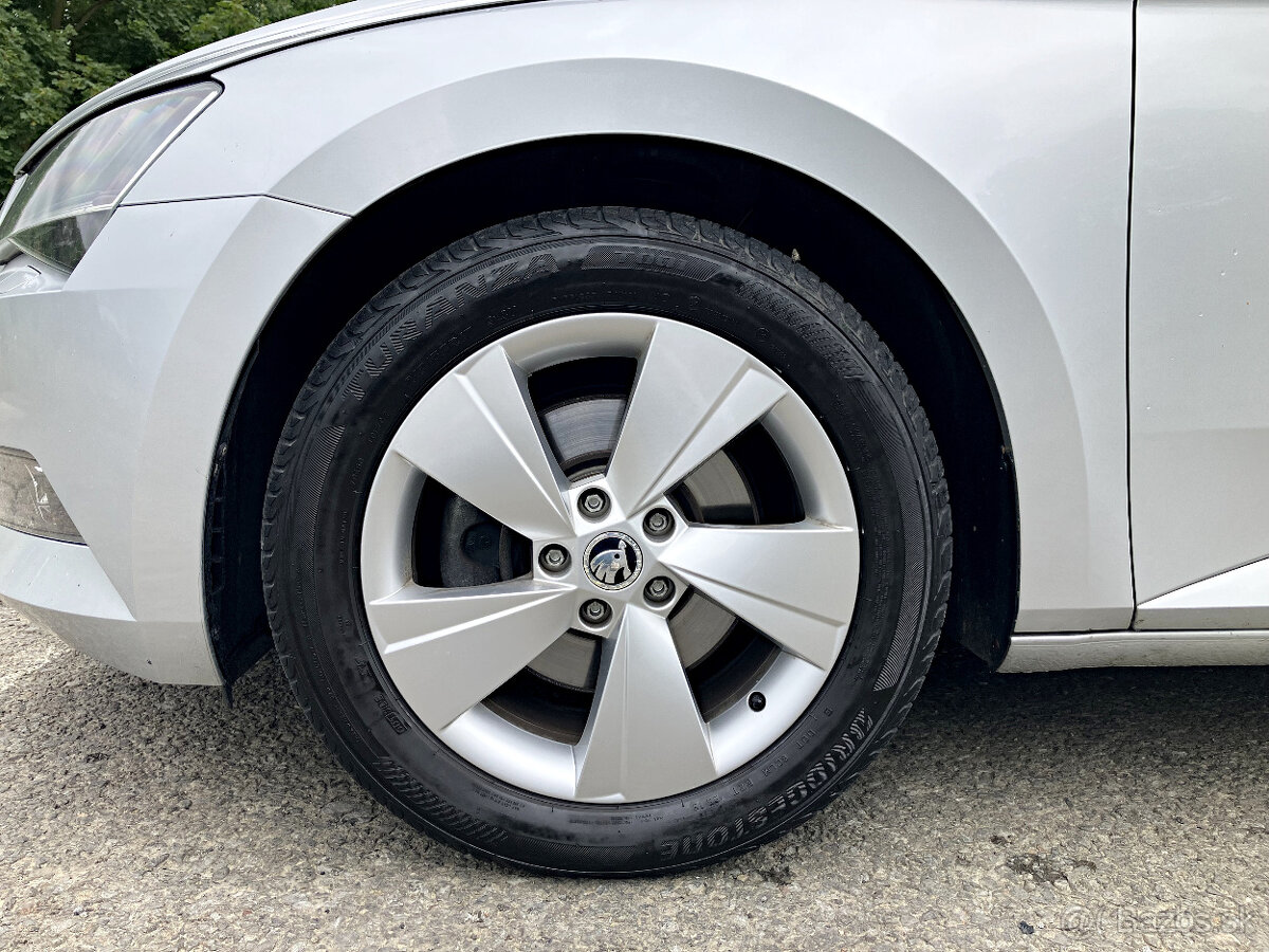 Škoda Superb Combi 2.0 TDI 150k Business - 20