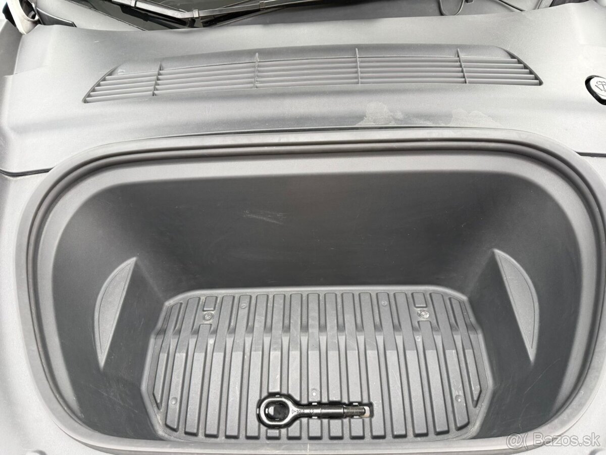 Tesla Model Y 2024 EU version, Long range, dual motor - 20