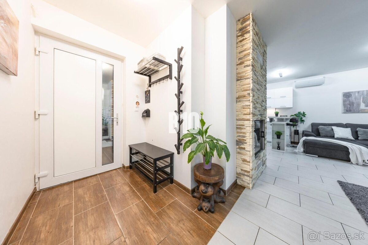 Tri Vody - 4-izbový rodinný dom s bazénom I Bazalková ulica - 20