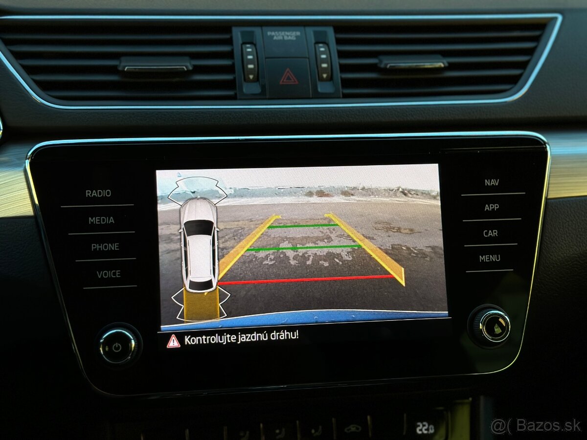 Škoda Superb Combi 2.0TDI DSG Style Virtual Kamera 2022 TOP - 20