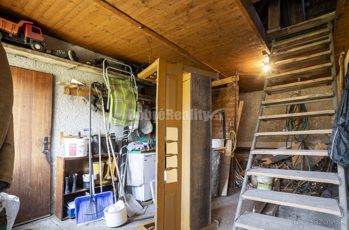PREDAJ Rodinný dom s veľkým pozemkom a vlastnou studňou, Skl - 20