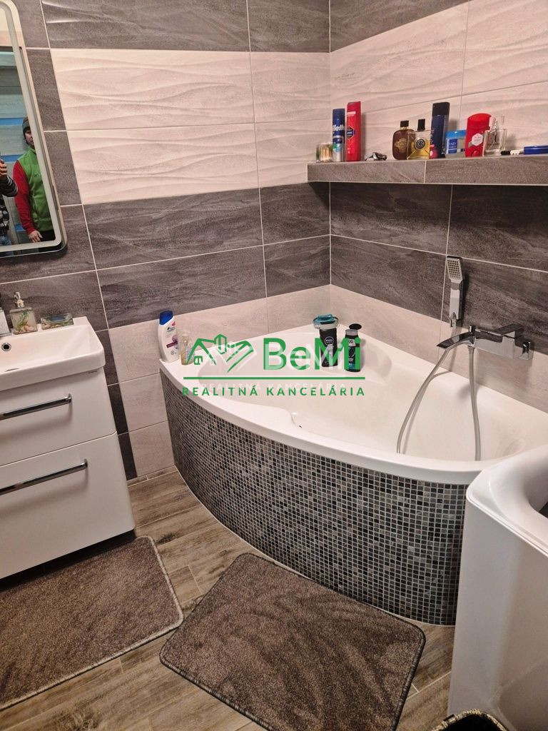 Autoumyváreň s kaviarňou a dvomi bytmi ID: 059-18-STK - 20