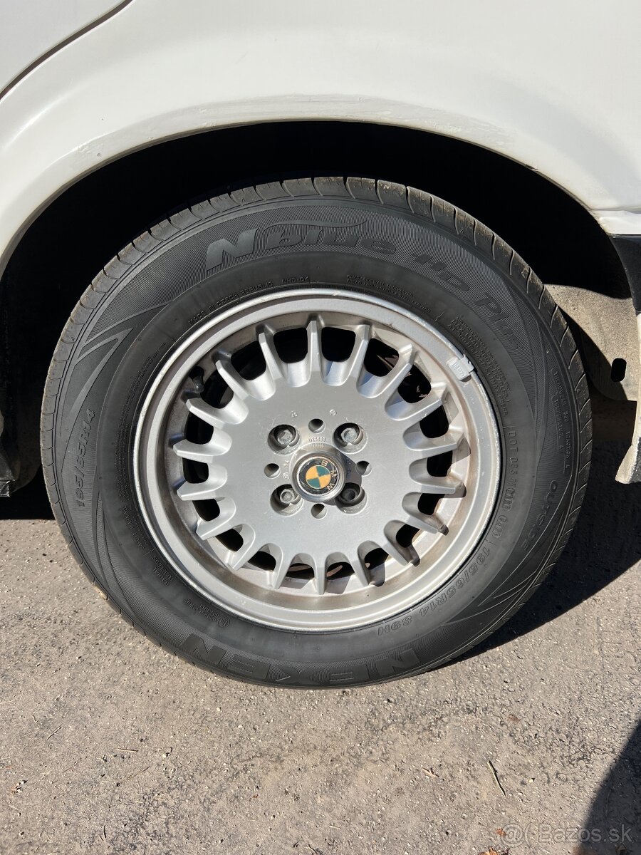 BMW E30 Touring 318i (1990) – Alpinweiss – originálny stav - 20