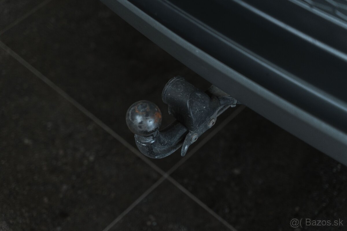 Land Rover Discovery Sport 2.0D HSE AWD 7M - 20