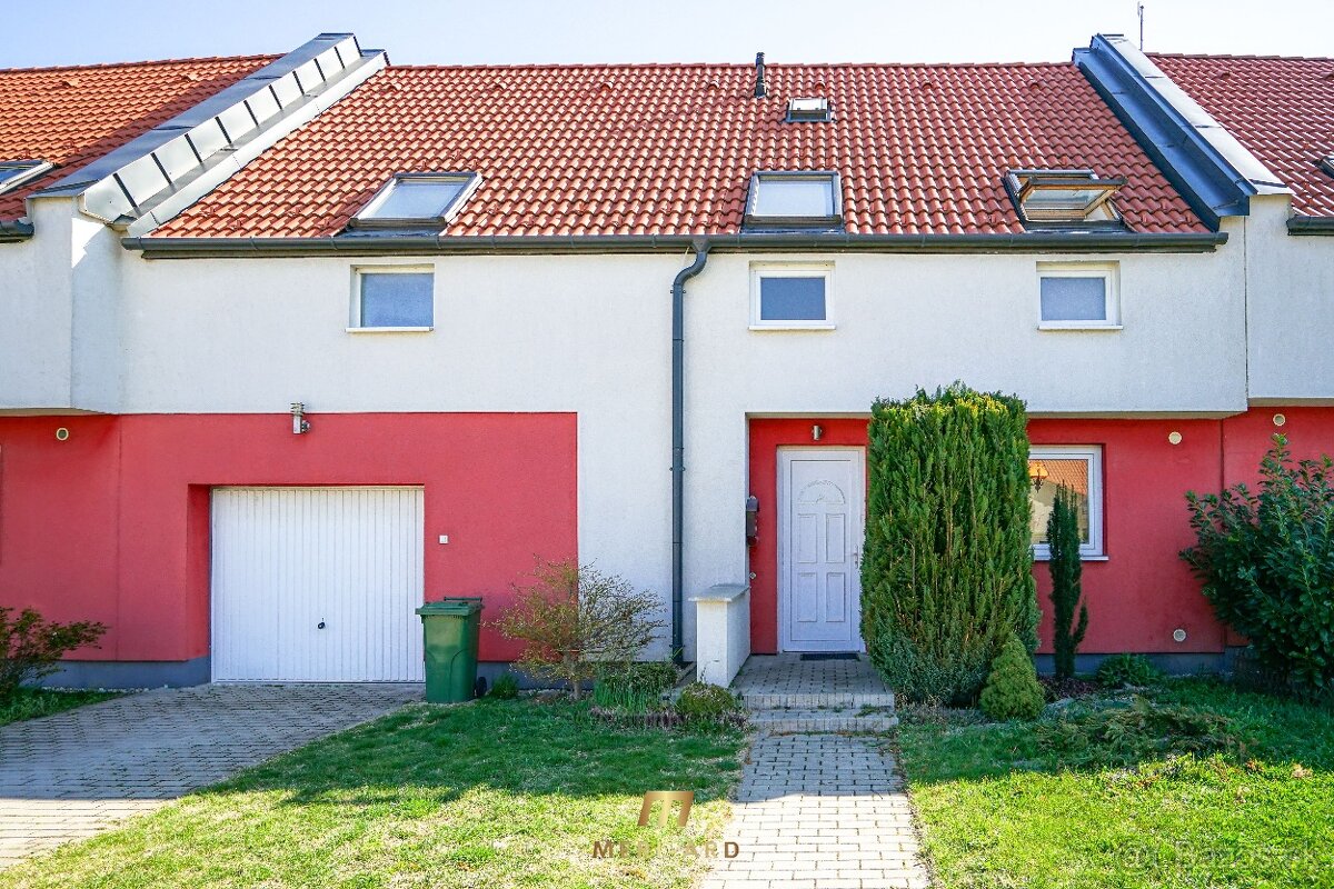 Na predaj 4 izbový podkrovný dom, veľká terasa, garáž, Rajka - 20