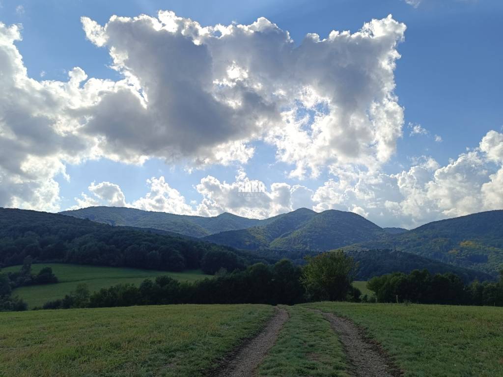 ŠUGOV-ŠUGOVSKÁ DOLINA, INVESTIČNÝ veľkorysý pozemok 3716 m2. - 20