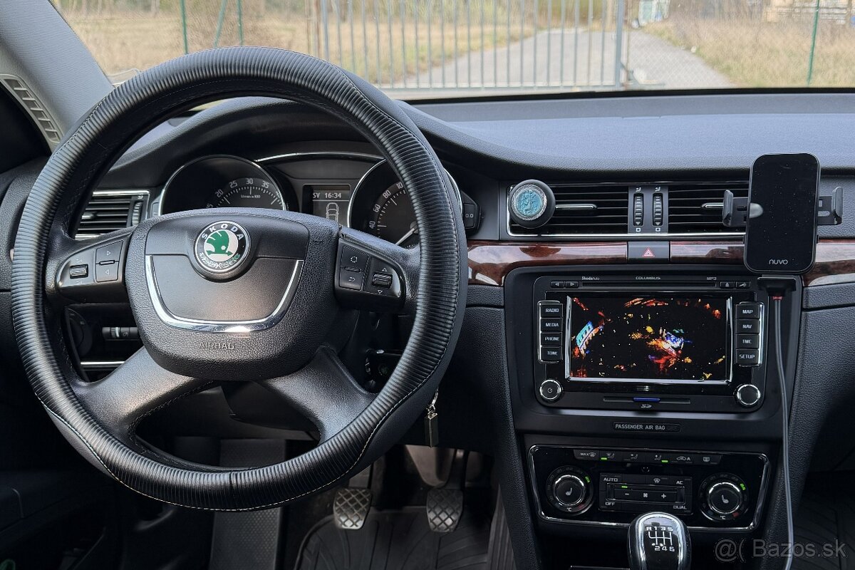 Škoda Superb Combi - 20