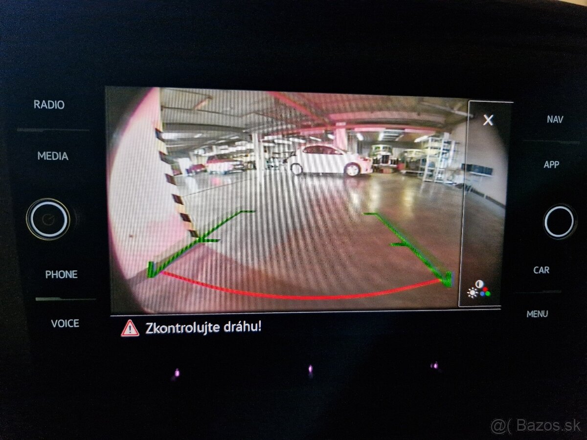 VW Caravelle T6.1 L2 Long 2,0 110kW Auto DSG Ťažné 8 miest - 20