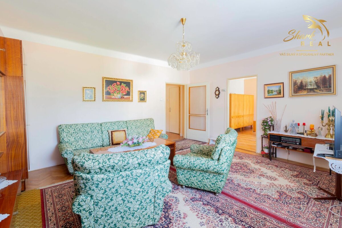 KRÁSNY rodinný dom v atraktívnej obci BANKA - 20