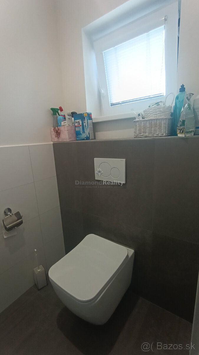 RezervovanéNa predaj krásna novostavba v obci Svätoplukovo - 20