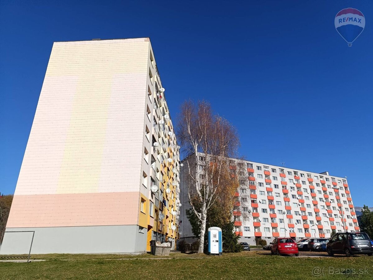 Prerobený 3-izbový byt v pokojnej zelenej časti Podbrezín - 20